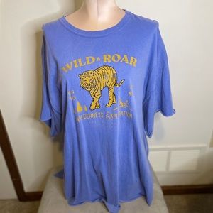 Pebby Forevee side slit tee